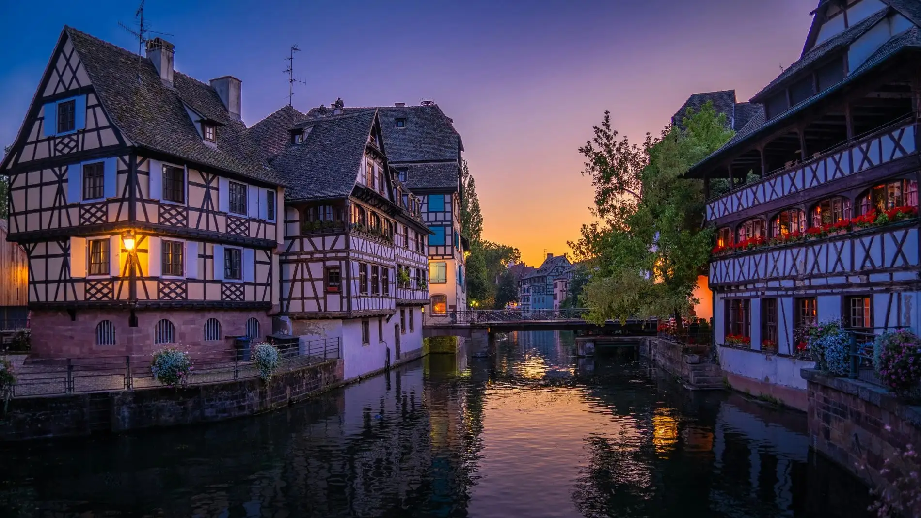 Belgium, France and Switzerland : a taste of the three countries