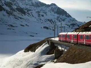 Switzerland : 12 day scenic train rides, mountains, lakes and chocolate