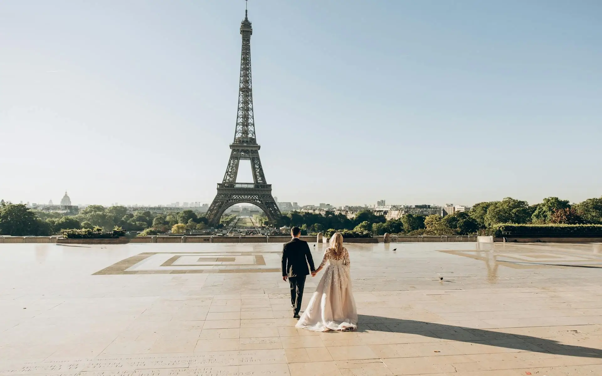 Luxury honeymoon trip from Paris to Provence